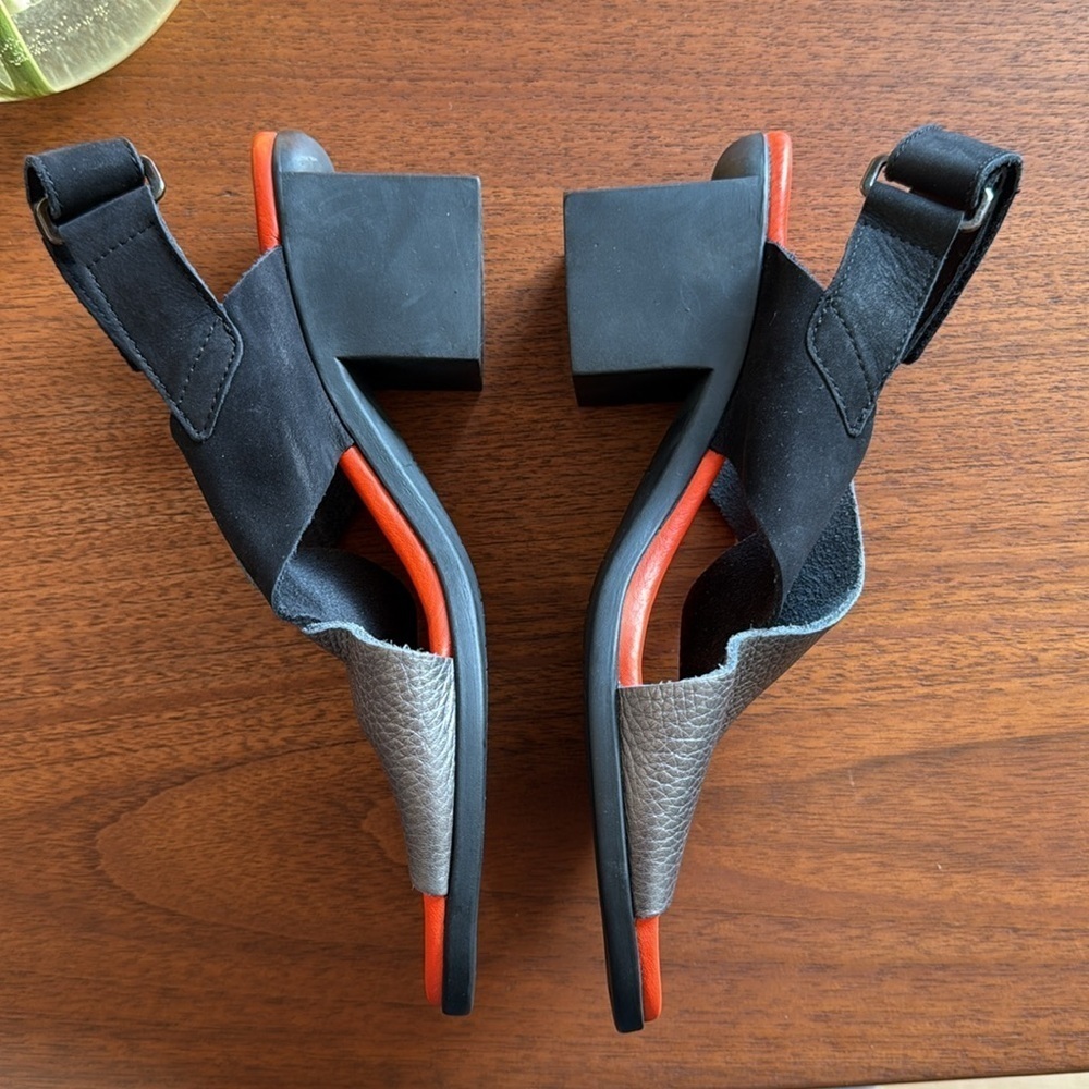 Arche Vayest Leather & Suede Sandals in Black & Silver – Size 37 (US 6) - Picture 5 of 7